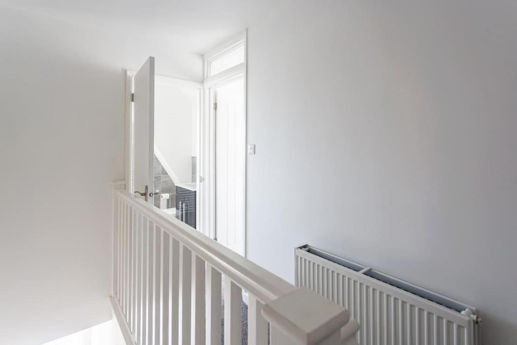2 Bed Apartment Near The Beach 사우스엔드온시 외부 사진